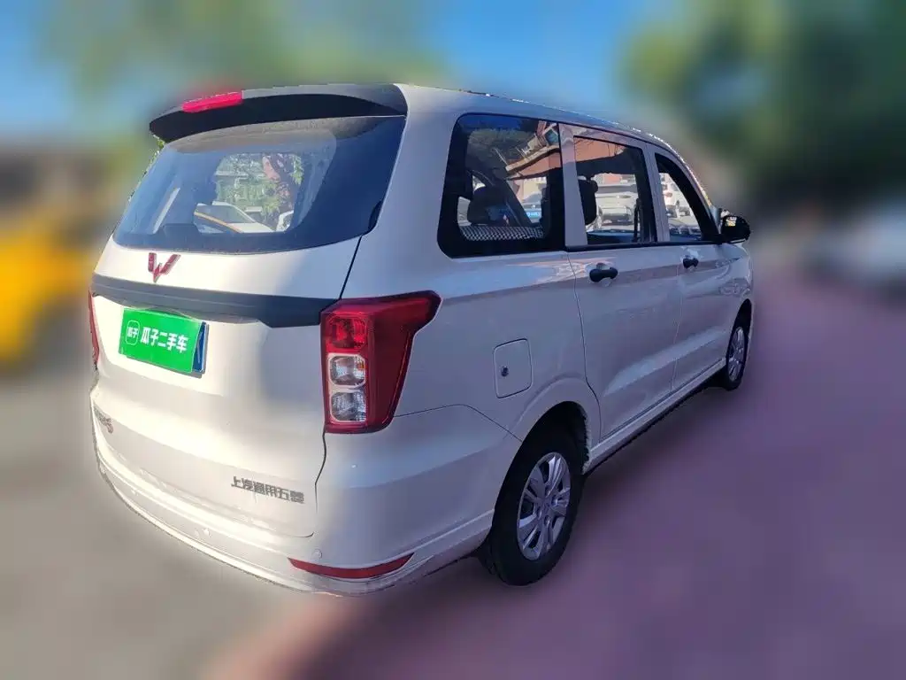 Wuling Hongguang — миниатюра 8
