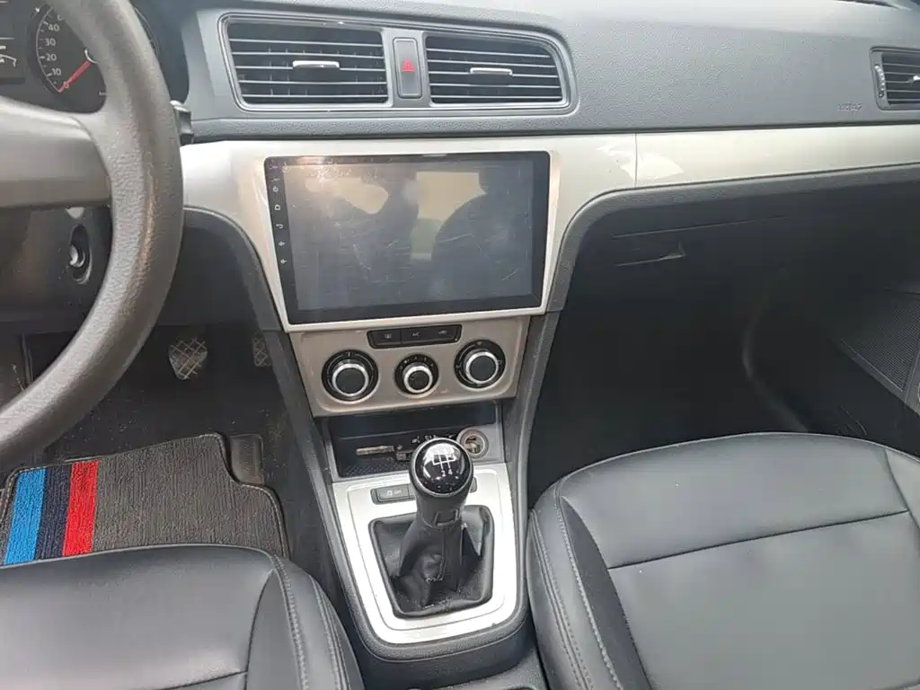 Volkswagen Lavida — миниатюра 13