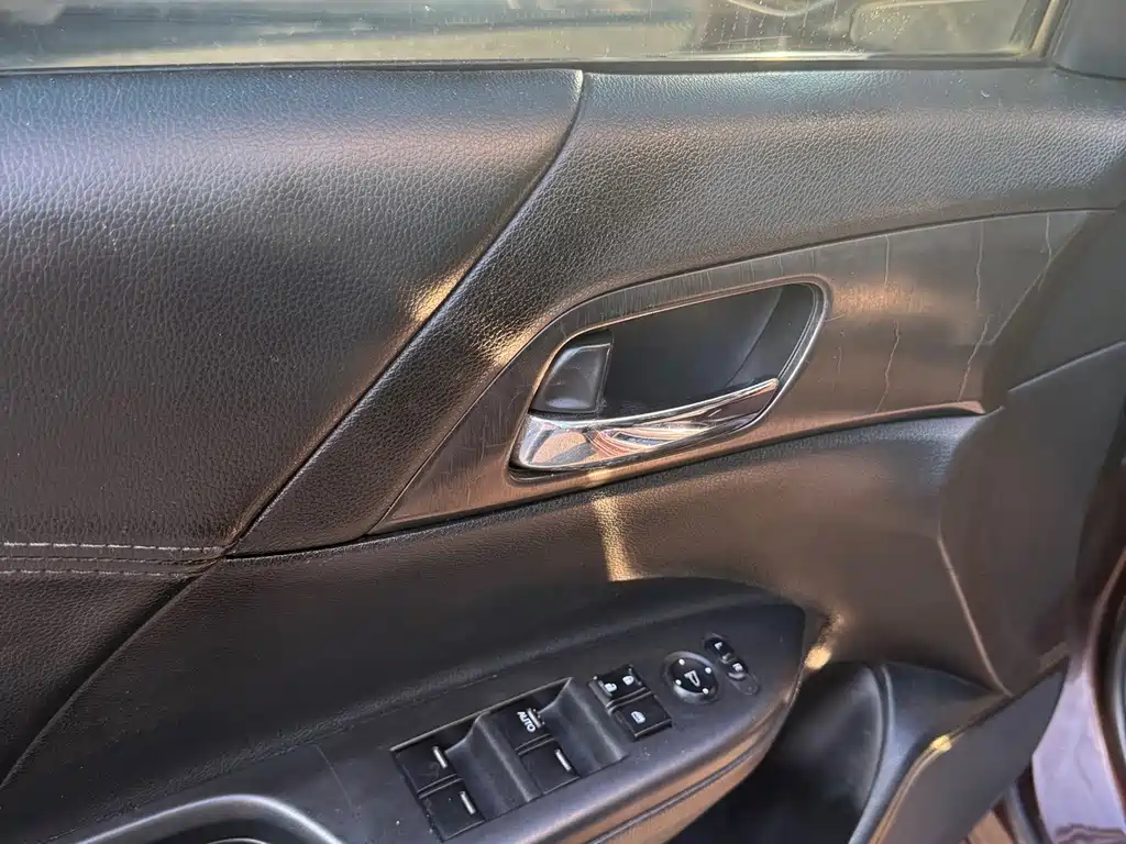 Honda Accord — миниатюра 16