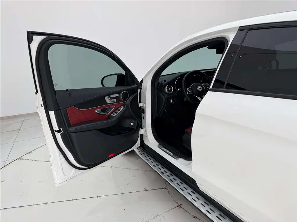 MERCEDES-BENZ GLC COUPE