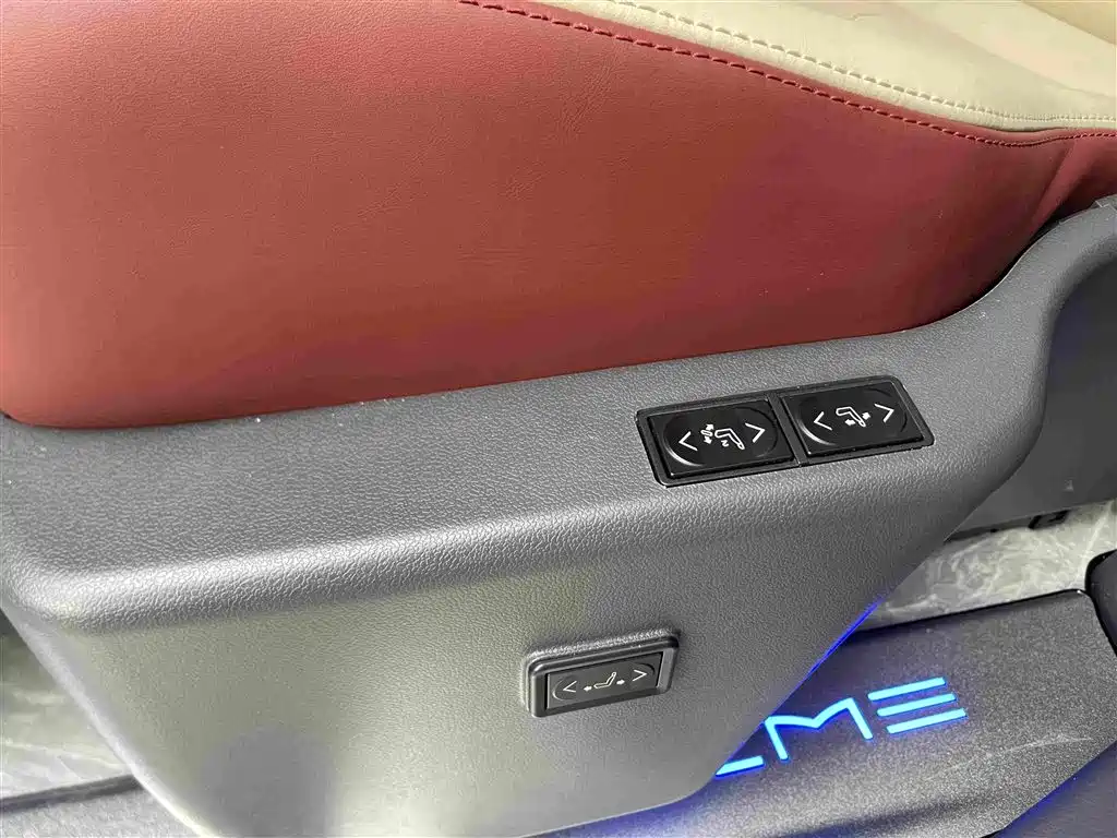 Toyota Granvia — миниатюра 16