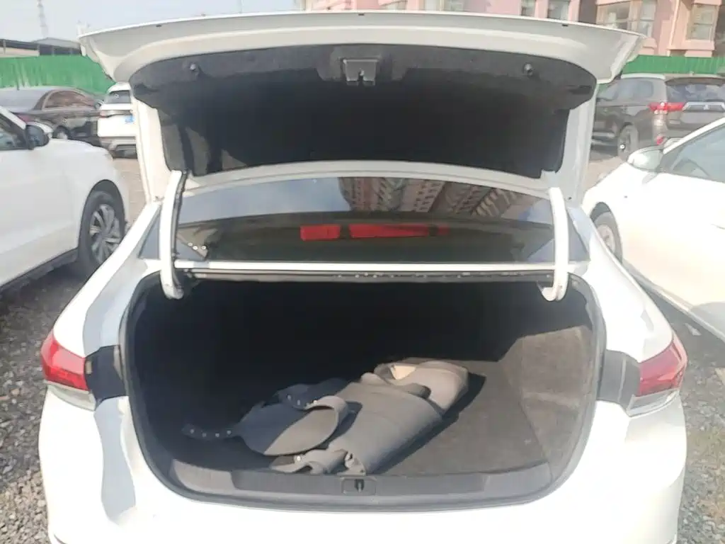 Buick Excelle — миниатюра 19