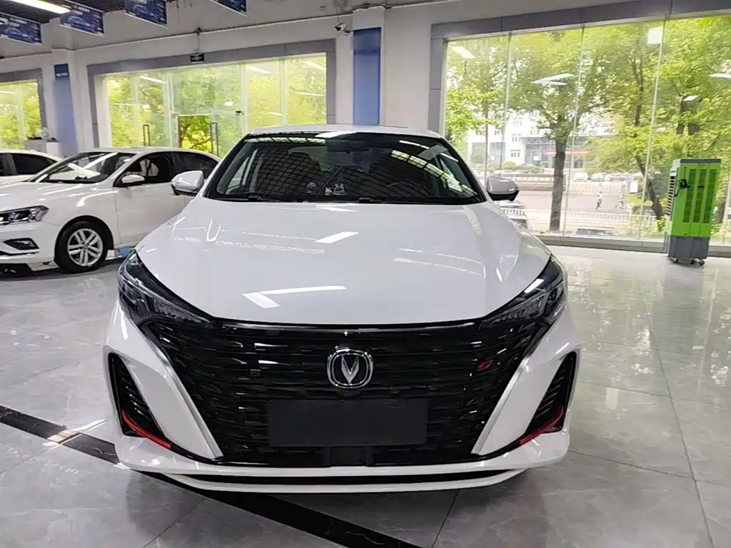 Changan Eado — миниатюра 3