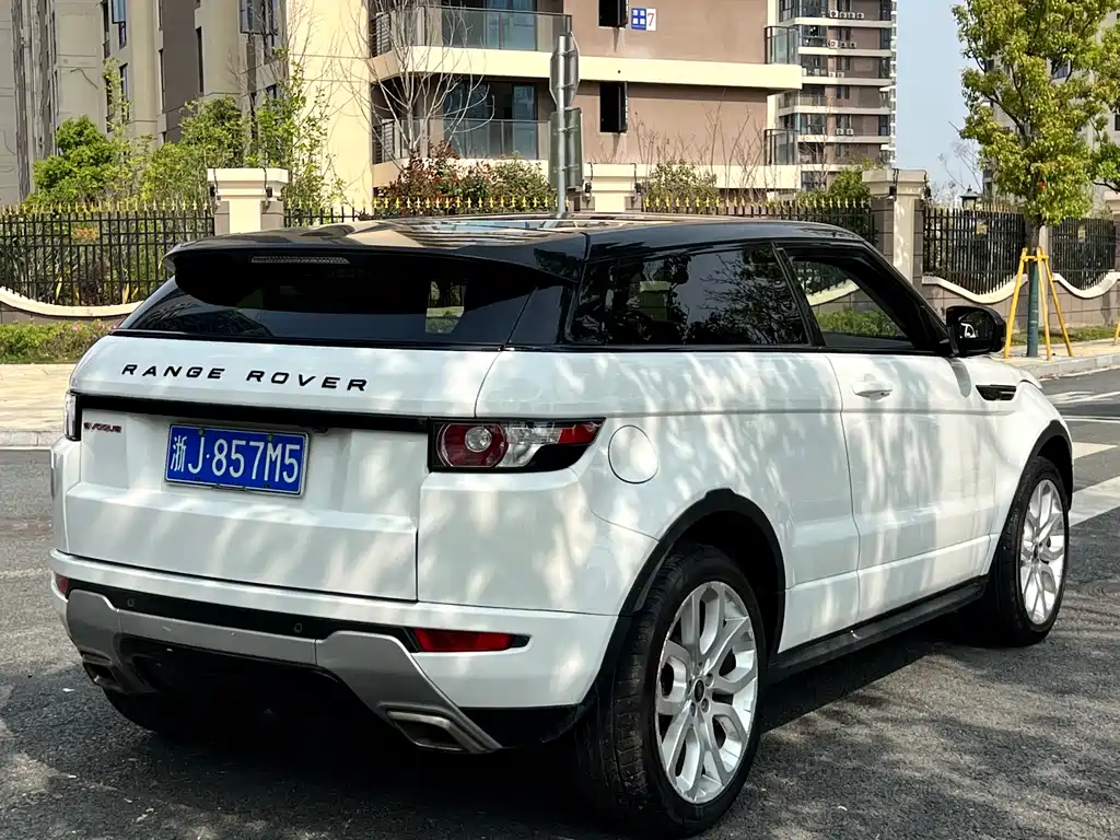 Land Rover Range Rover Evoque 2013 2.0T 3