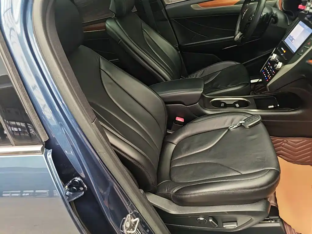 Lincoln MKC — миниатюра 25