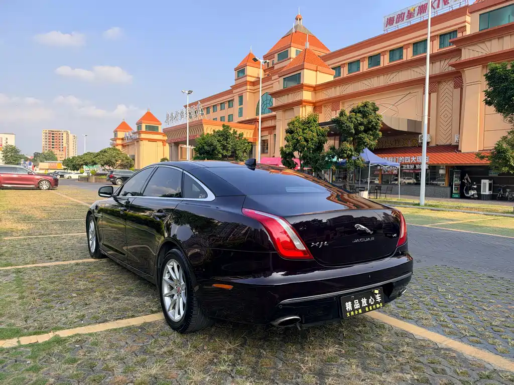 Jaguar XJ — миниатюра 4