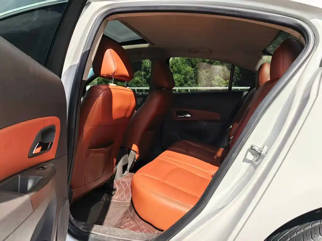Chevrolet Cruze — миниатюра 8