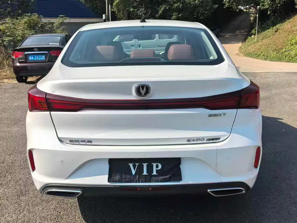 Changan Eado — миниатюра 4