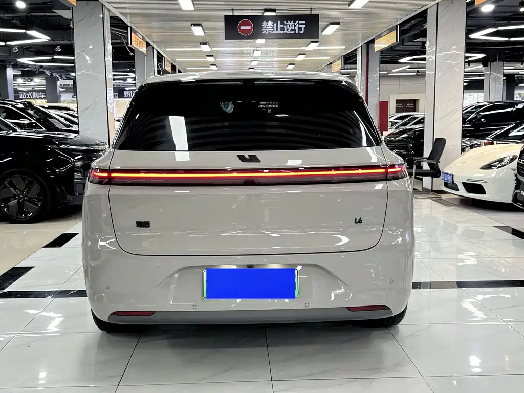 Li Auto L6 2024 Pro