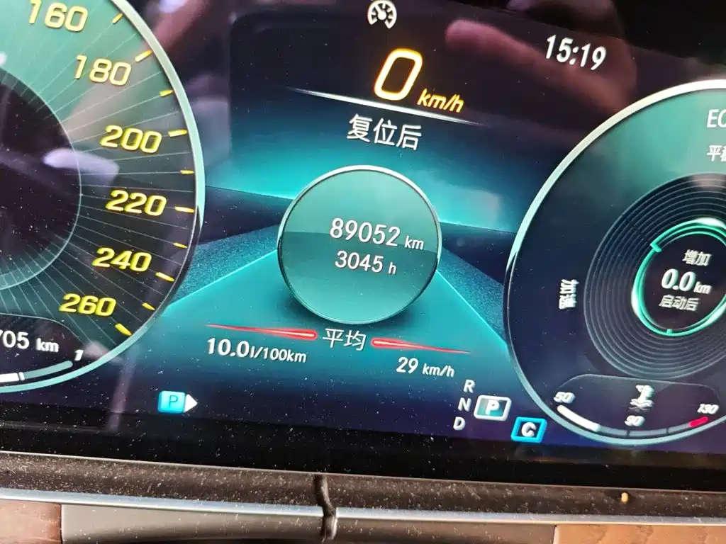 Mercedes-Benz E-Class — миниатюра 8