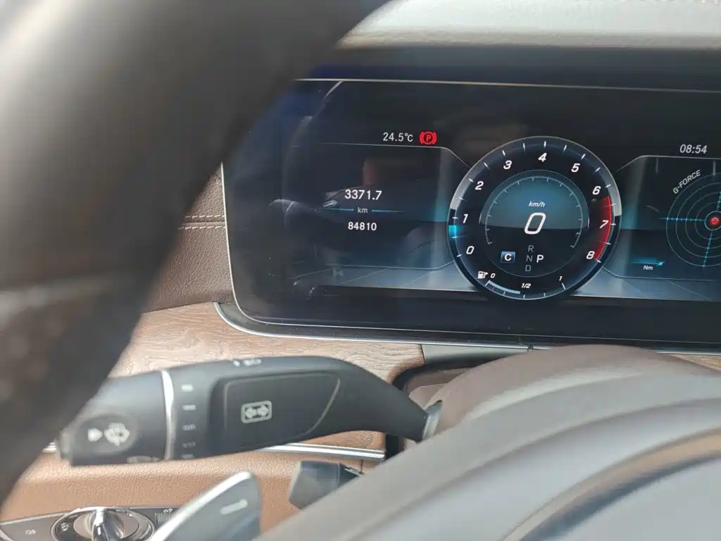 Mercedes-Benz E-Class — миниатюра 5