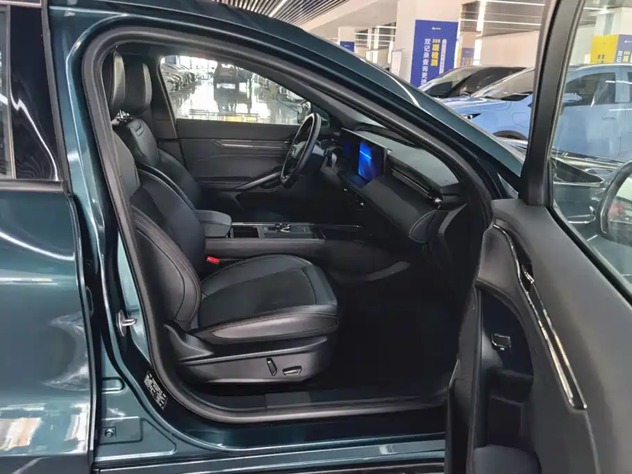 Ford Mondeo — миниатюра 8