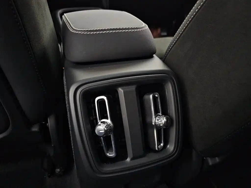 VOLVO XC40 NEW ENERGY