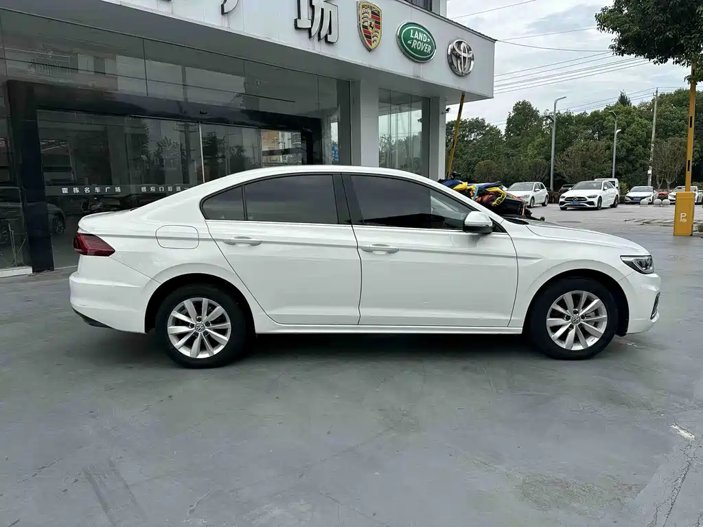 Volkswagen Bora — миниатюра 4