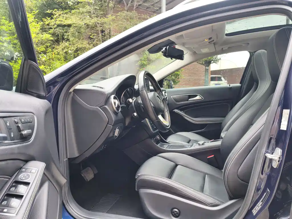 Mercedes-Benz GLA 2016 GLA 200 Fashion
