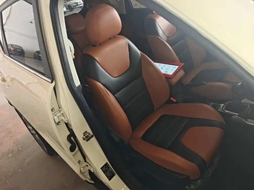 BAIC Senova X35 — миниатюра 25