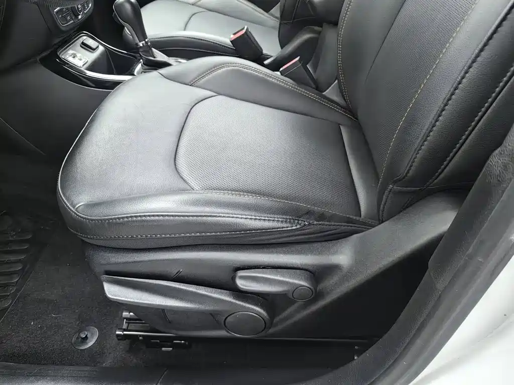Jeep Compass — миниатюра 20