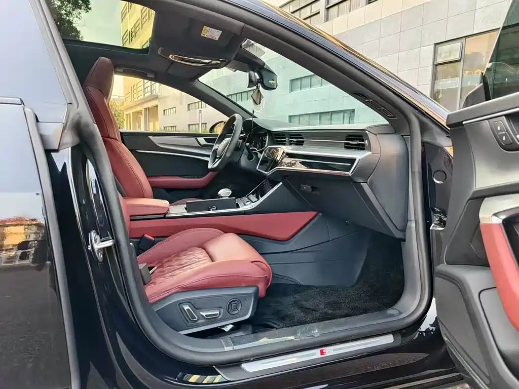 Audi A7L — миниатюра 5