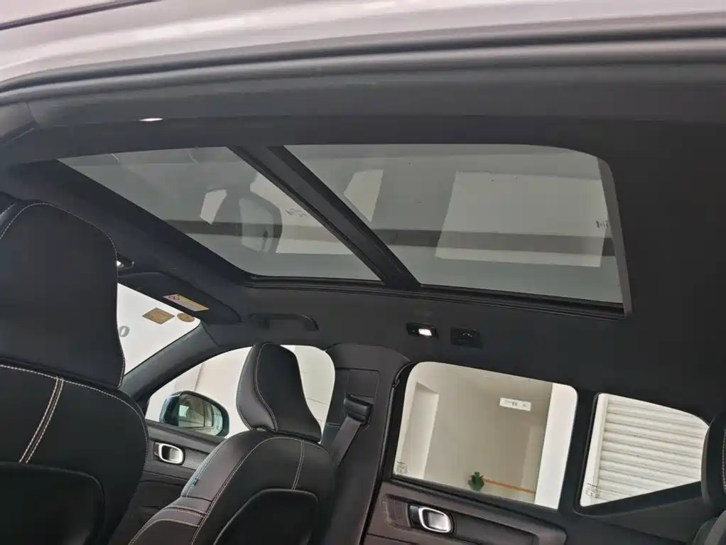 Volvo XC40 NEV — миниатюра 14
