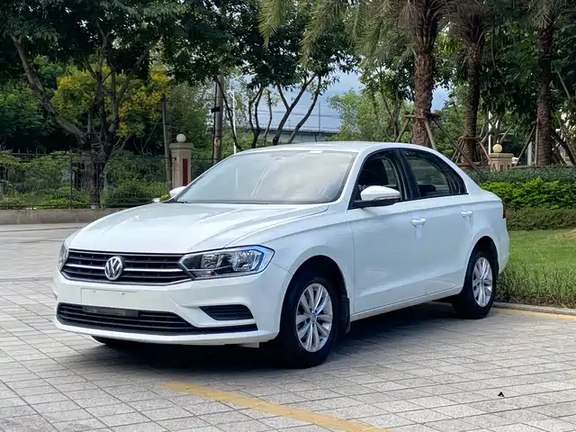 VOLKSWAGEN BORA 2018