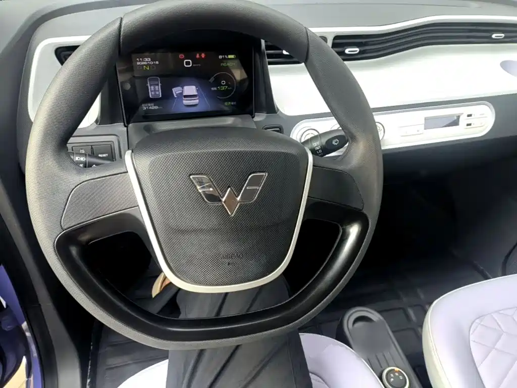 Wuling MINIEV — миниатюра 10