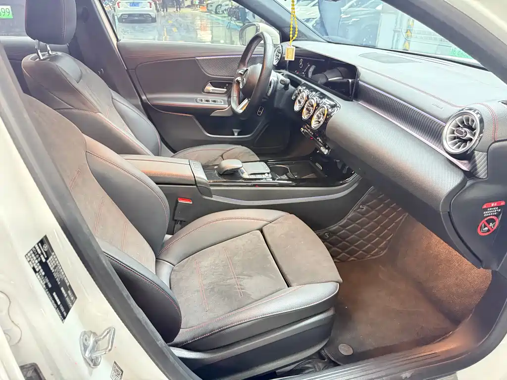 MERCEDES-BENZ A CLASS