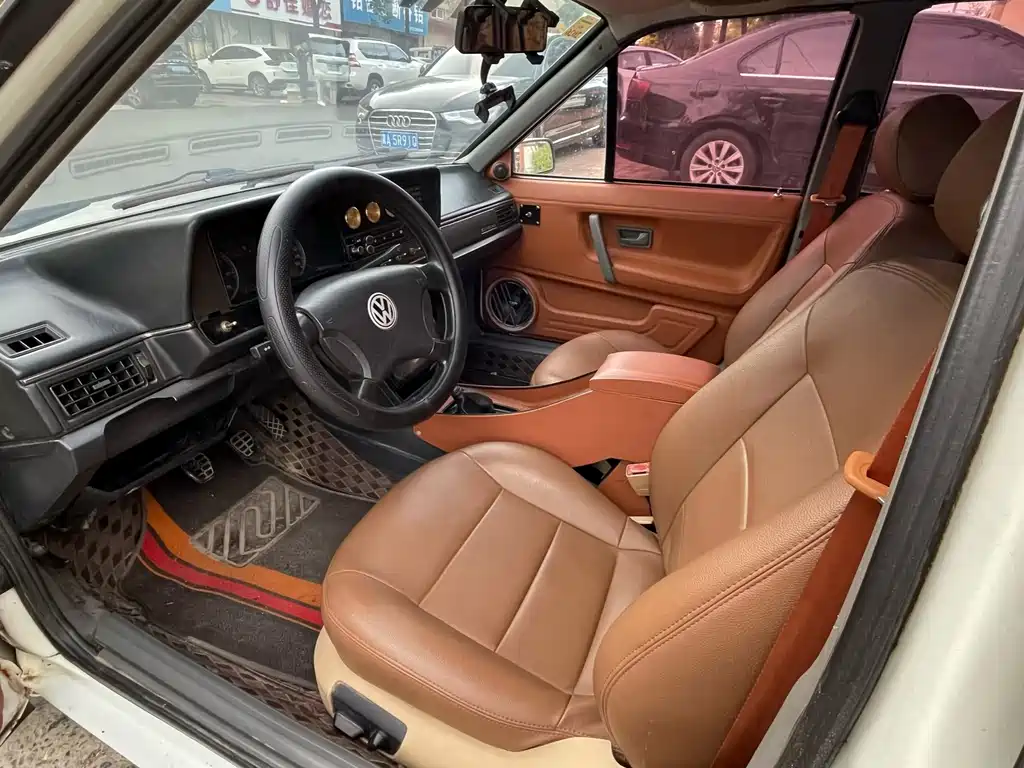 Volkswagen Santana Classic — миниатюра 4