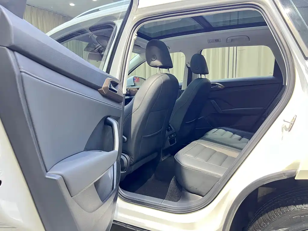 Volkswagen Tharu — миниатюра 10