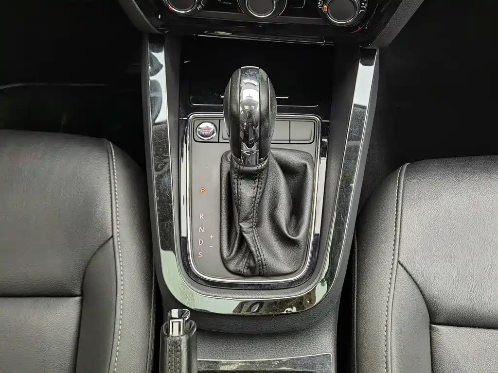 Volkswagen Sagitar — миниатюра 13
