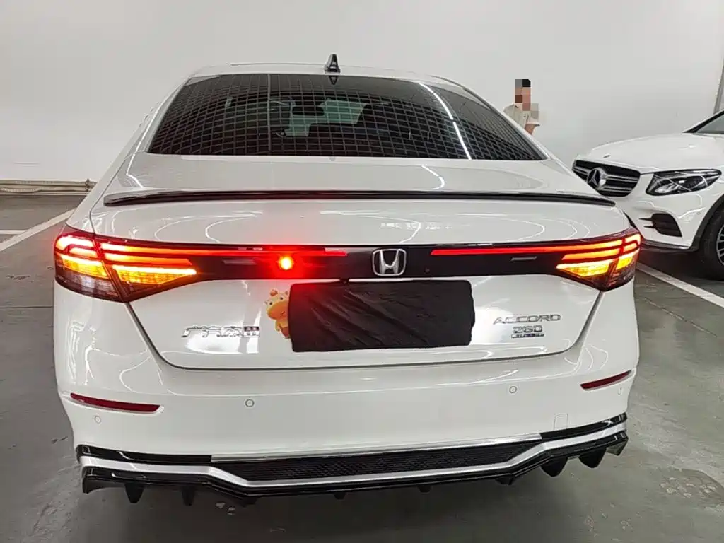Honda Accord — миниатюра 6