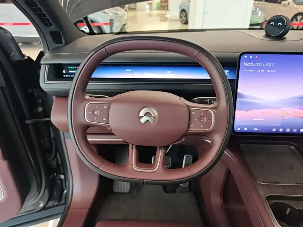NIO ES8 — миниатюра 11