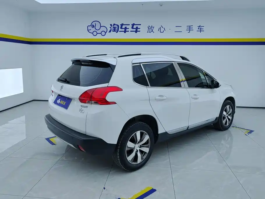 Peugeot 2008 2014 1.6L AT Fashion