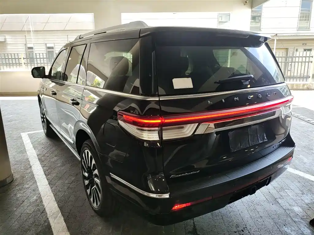 Lincoln Navigator 2024 3.5T