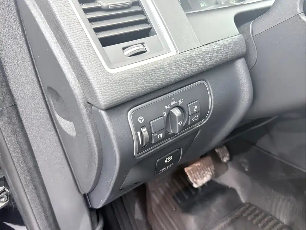 Volvo XC60 (Import) — миниатюра 9