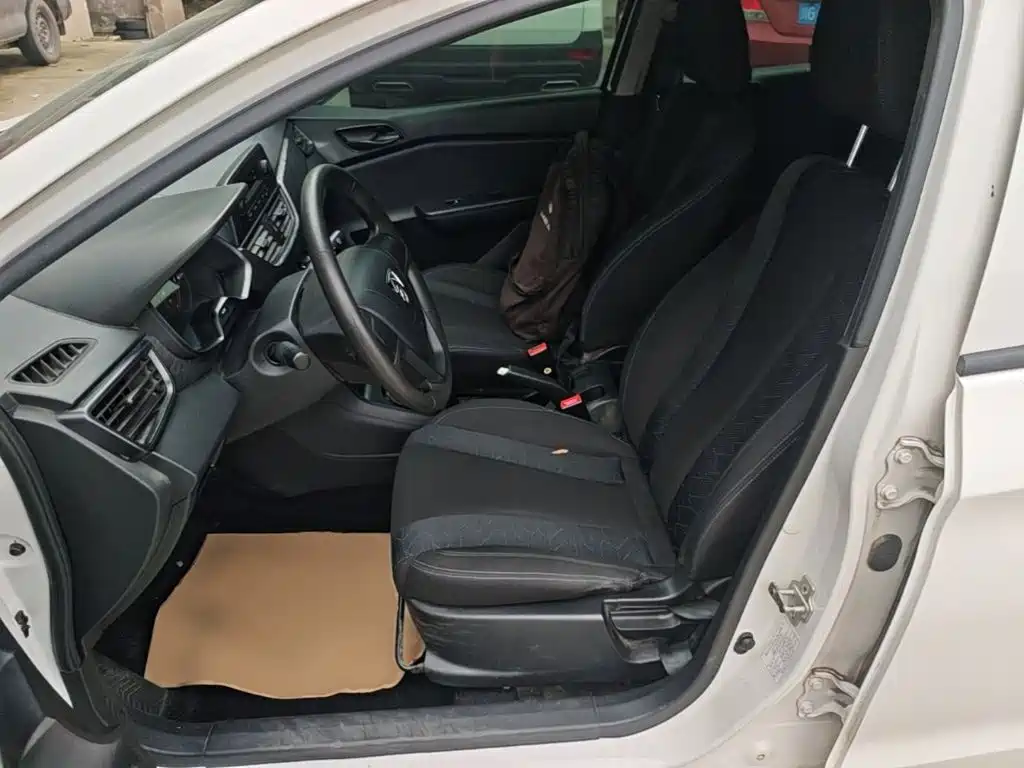 Baojun 310 — миниатюра 15