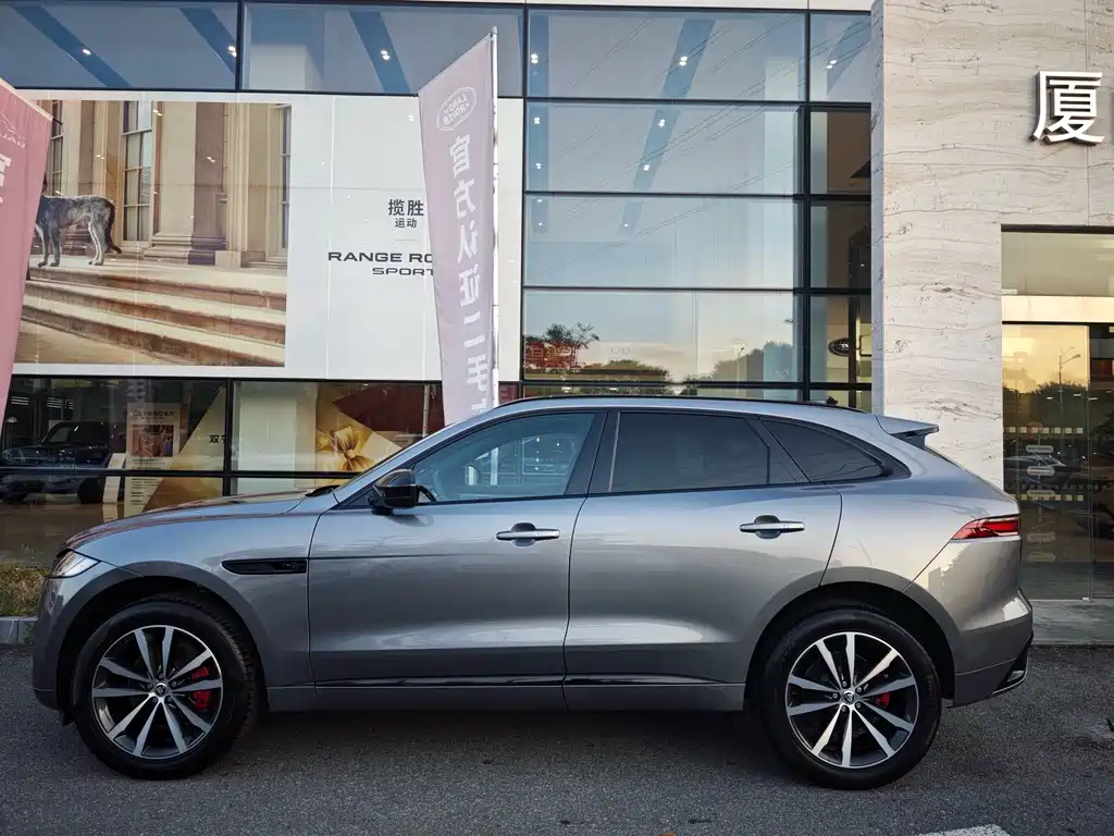 Jaguar F-PACE — миниатюра 4