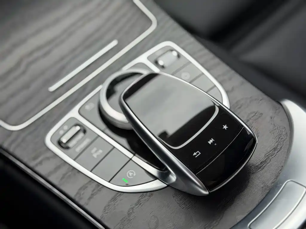Mercedes-Benz C-Class — миниатюра 18