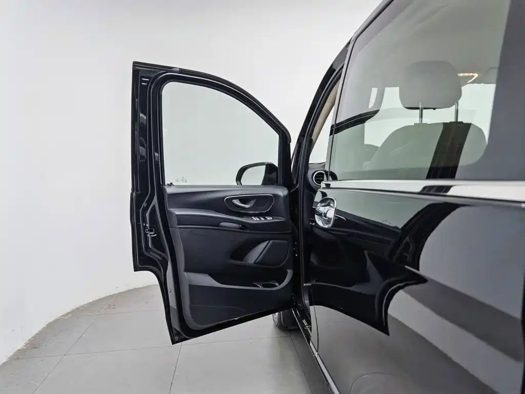Mercedes-Benz Vito — миниатюра 8