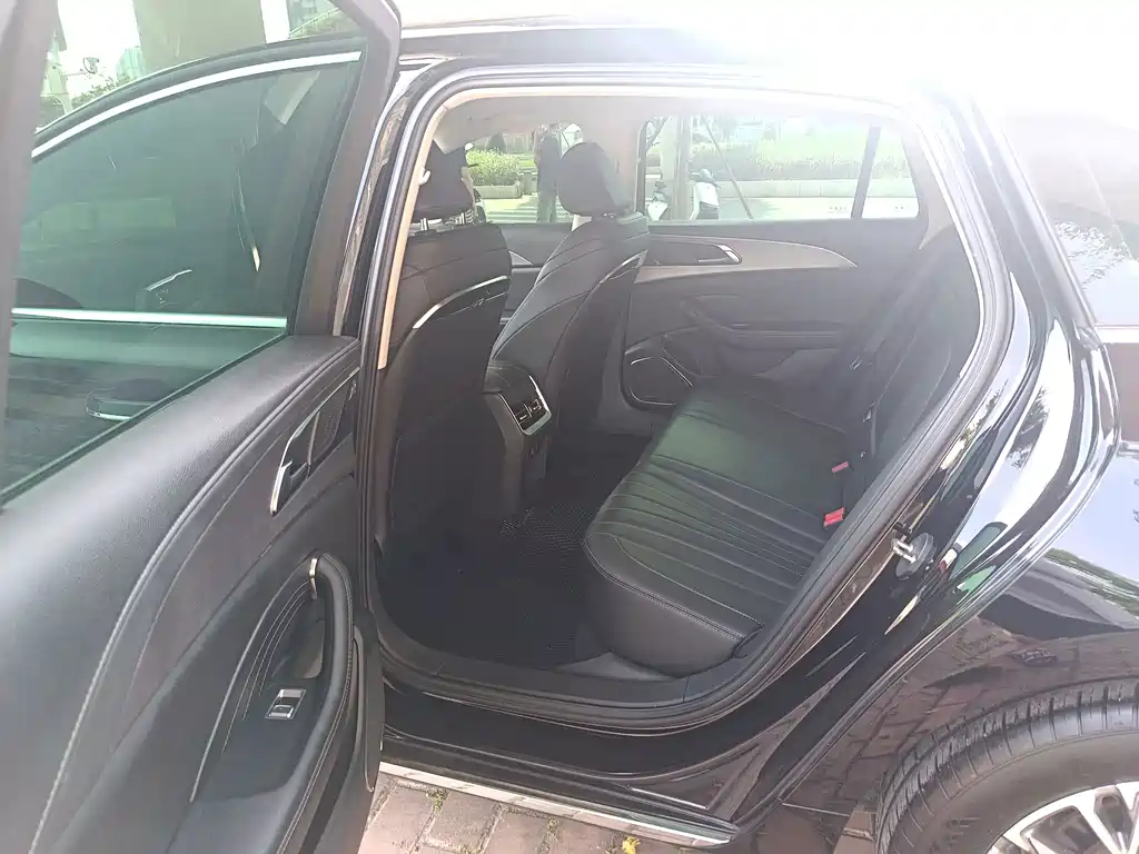 Hongqi Hongqi H5 — миниатюра 5