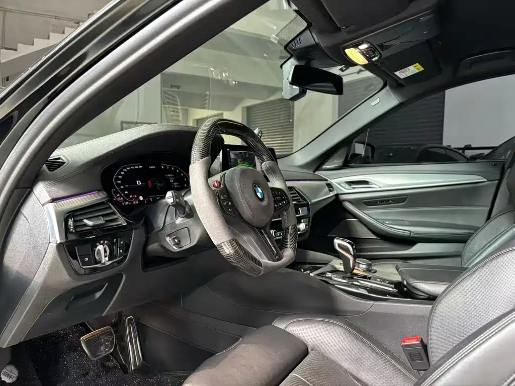 BMW M5 — миниатюра 9