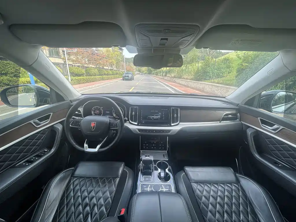 Hongqi Hongqi HS7 — миниатюра 4