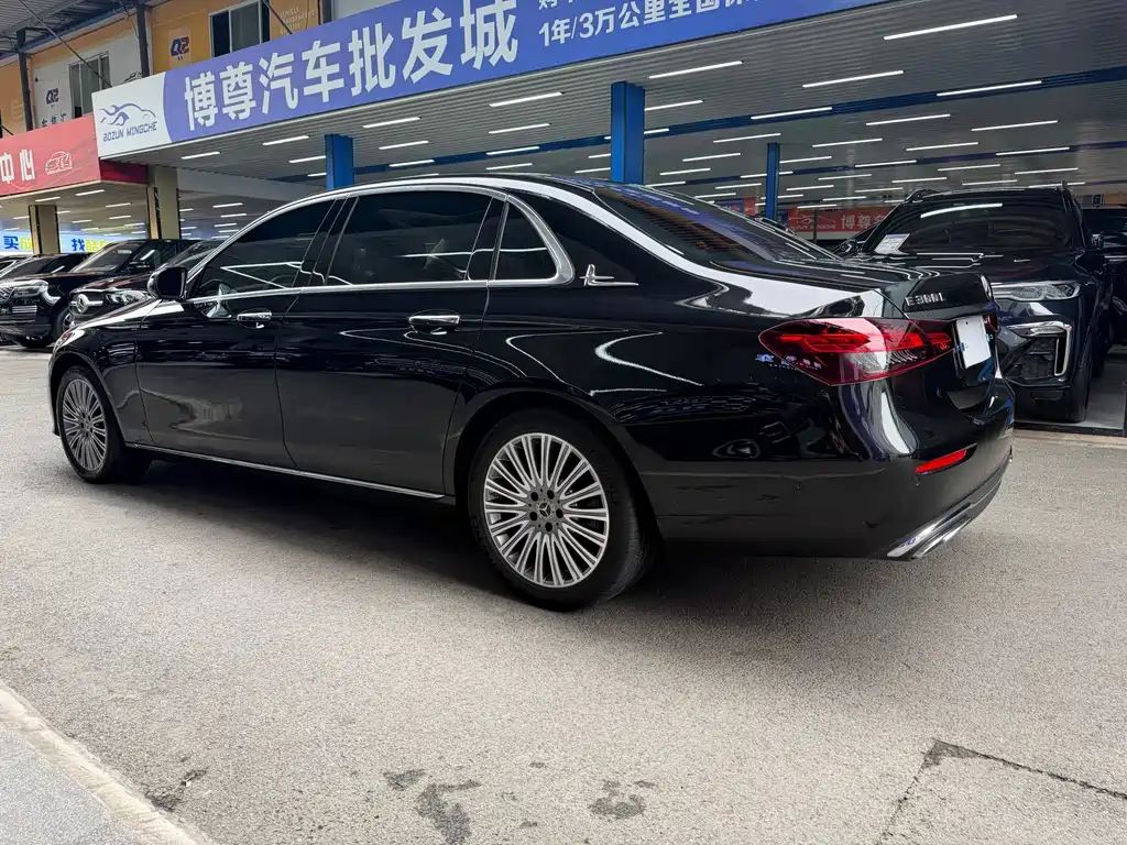 Mercedes-Benz E-Class — миниатюра 22