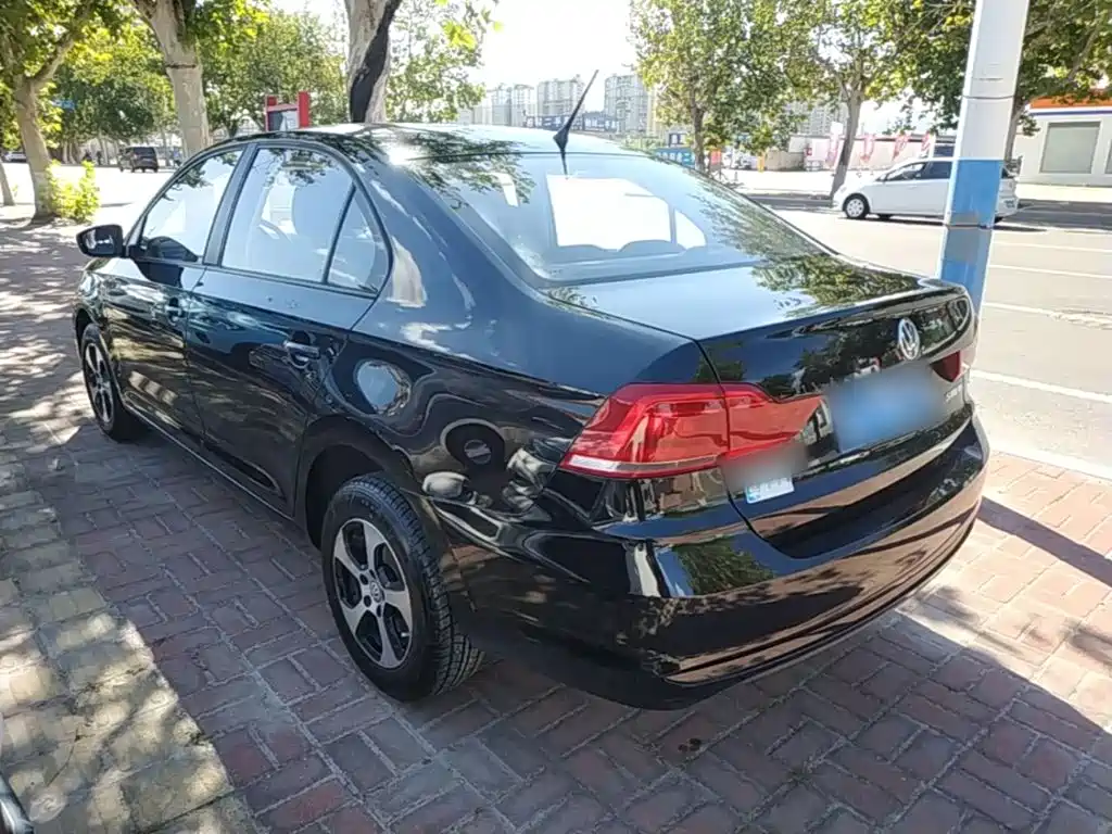 Volkswagen Santana — миниатюра 5