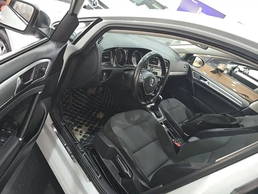 Volkswagen Golf — миниатюра 16