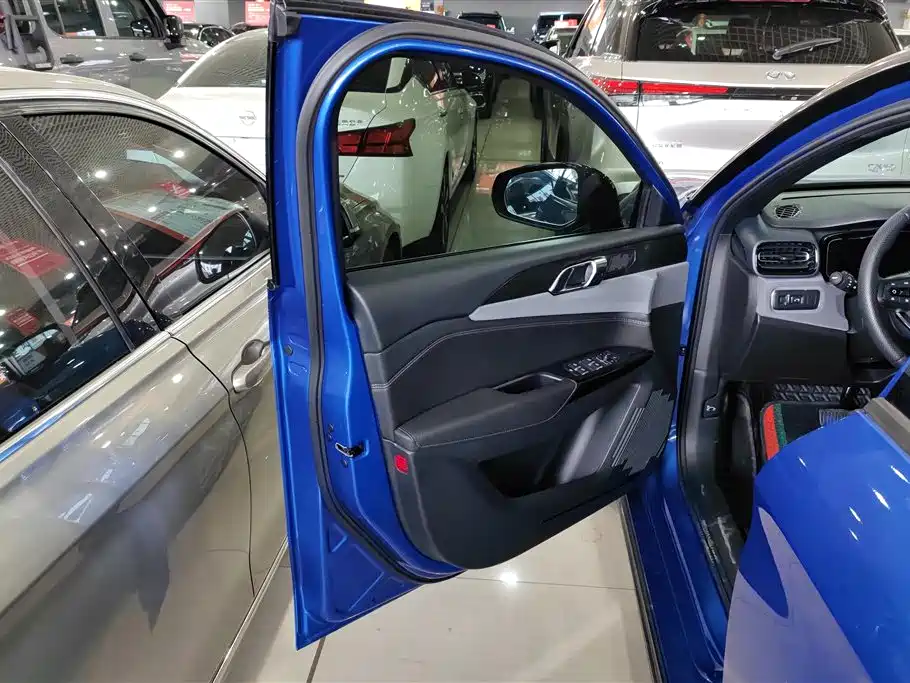 Lynk & Co 02 2018 2.0T DCT Pro V