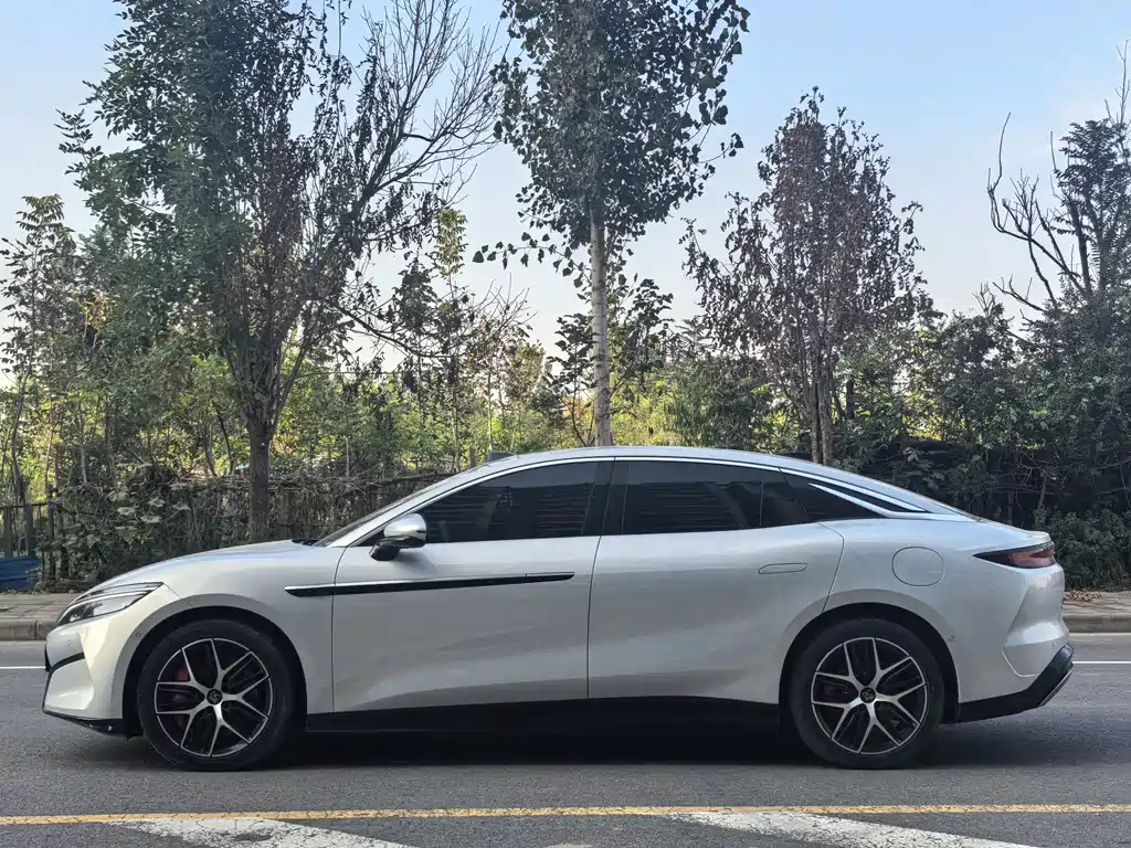 BYD Han L — миниатюра 7