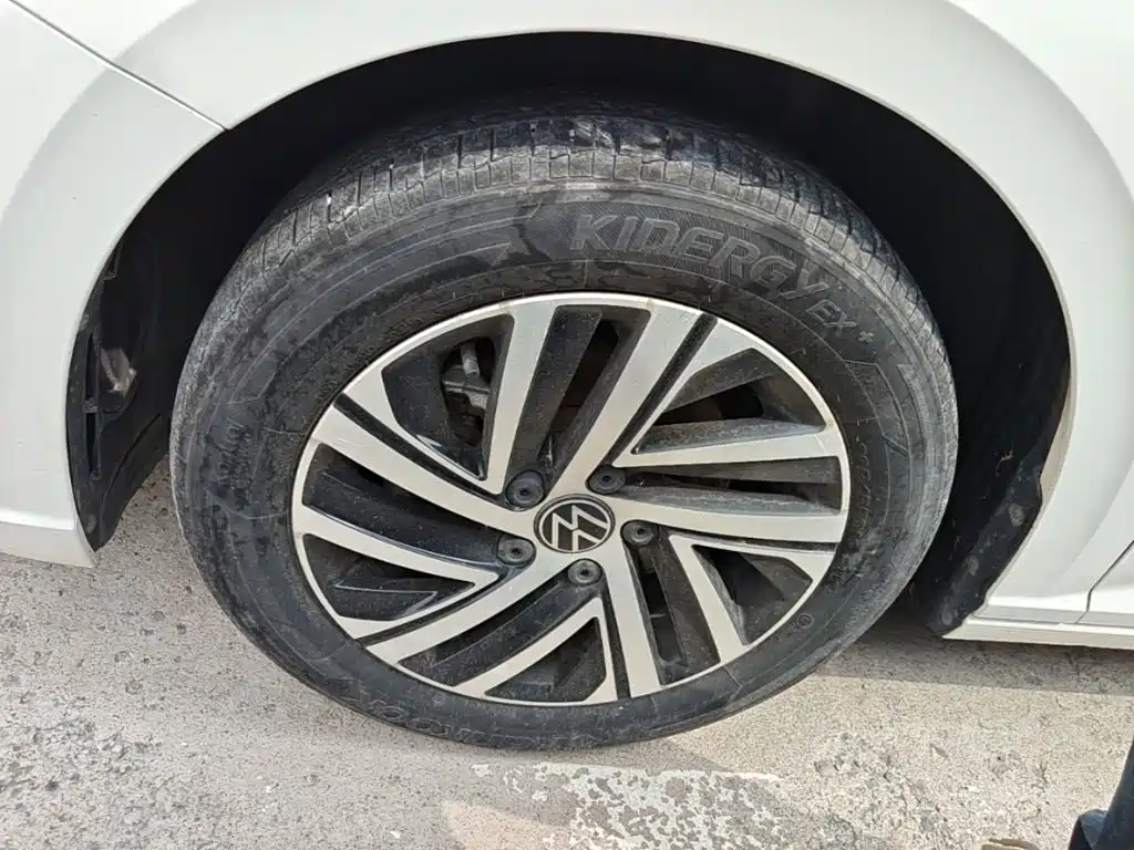 Volkswagen Lavida — миниатюра 23