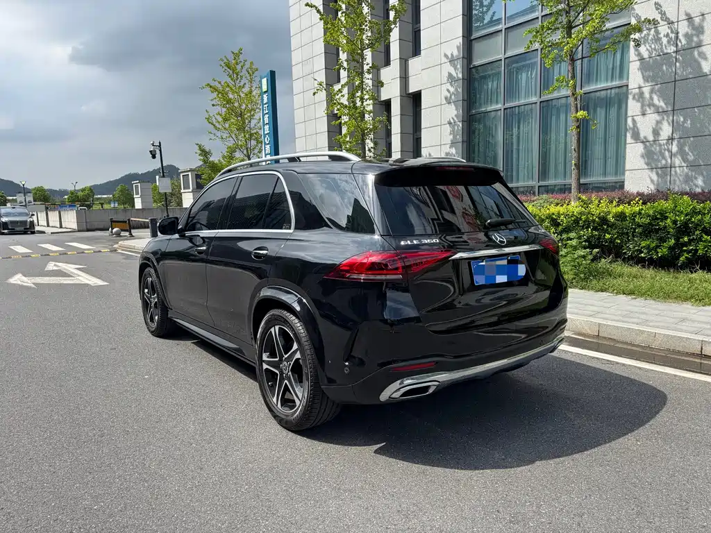 Mercedes-Benz GLE (Import) — миниатюра 5