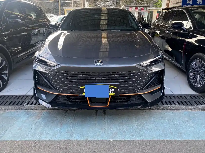 Changan UNI-V 2022