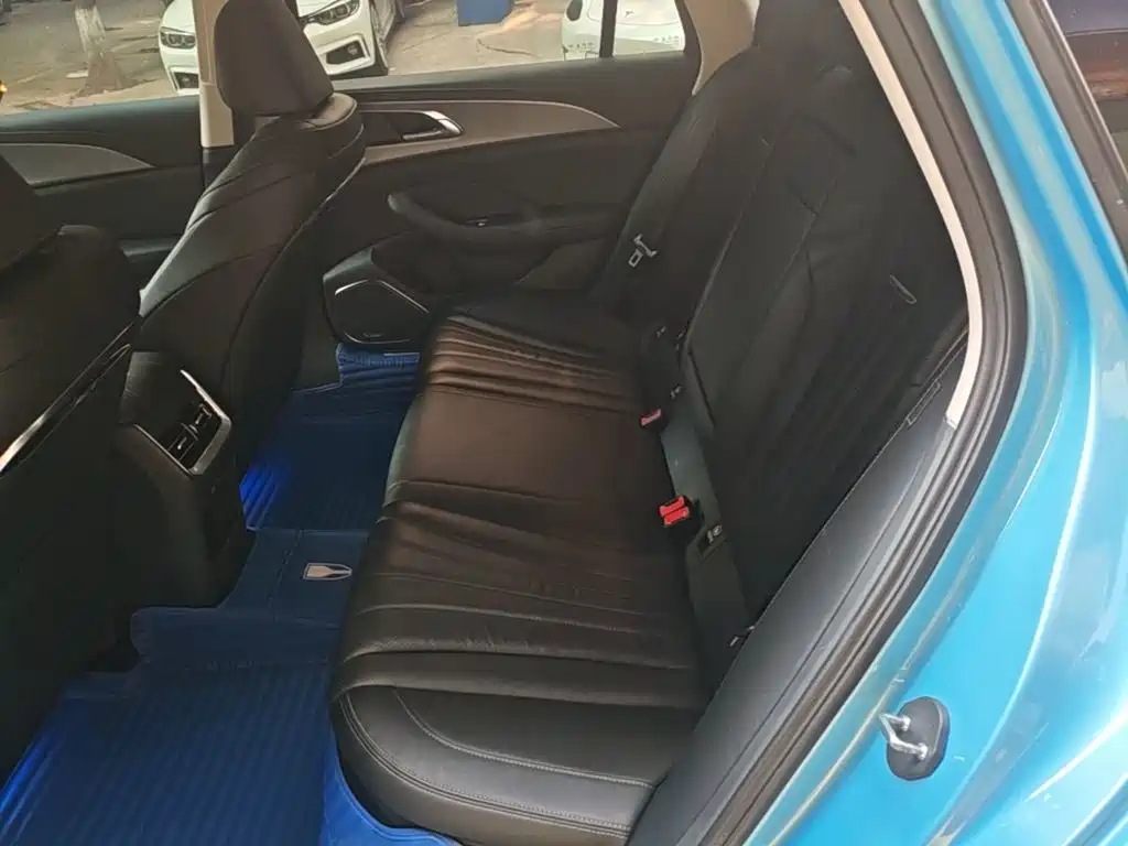Hongqi Hongqi H5 — миниатюра 17